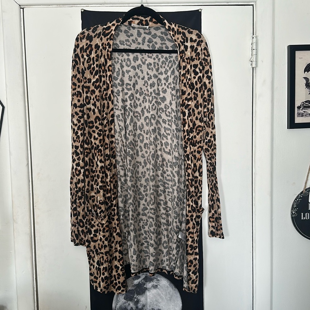 Zenana Leopard Open Front Pocket Lightweight Cardigan